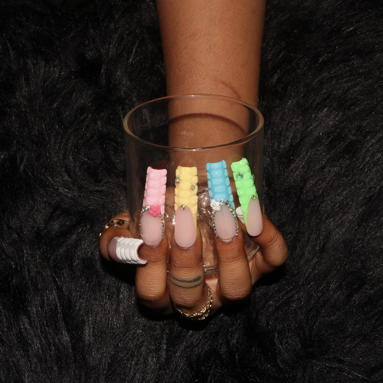 Floral Fun Nails H43-1171