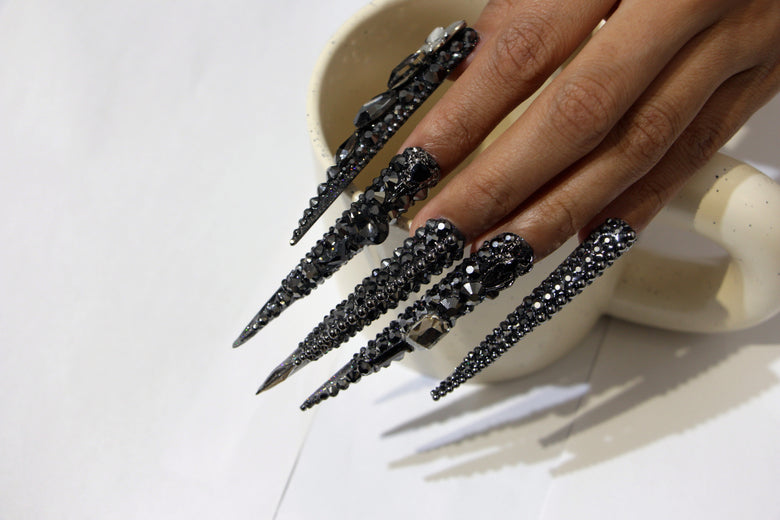 Black Diamond Stiletto Nails S44-1191